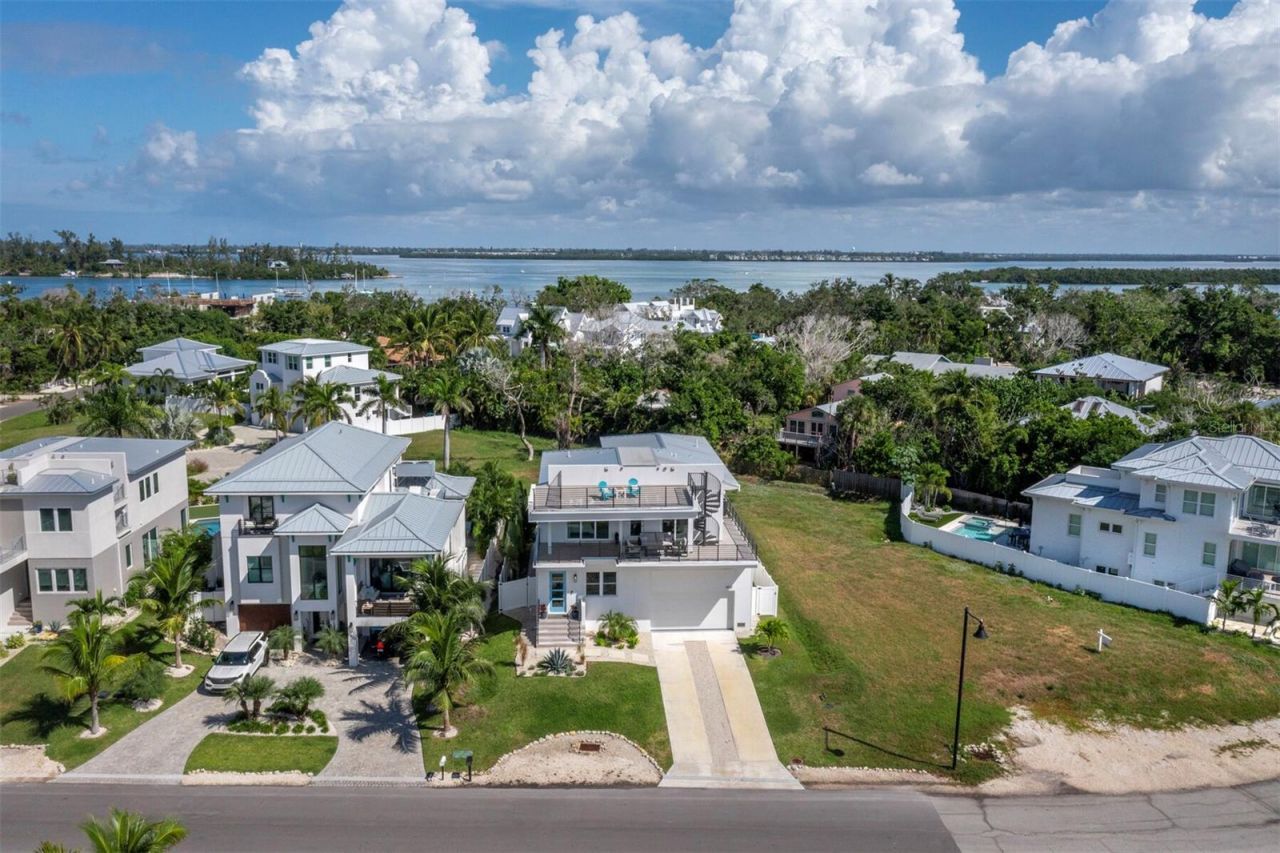 6810 Longboat Drive S, Longboat Key, FL 34228 Photo