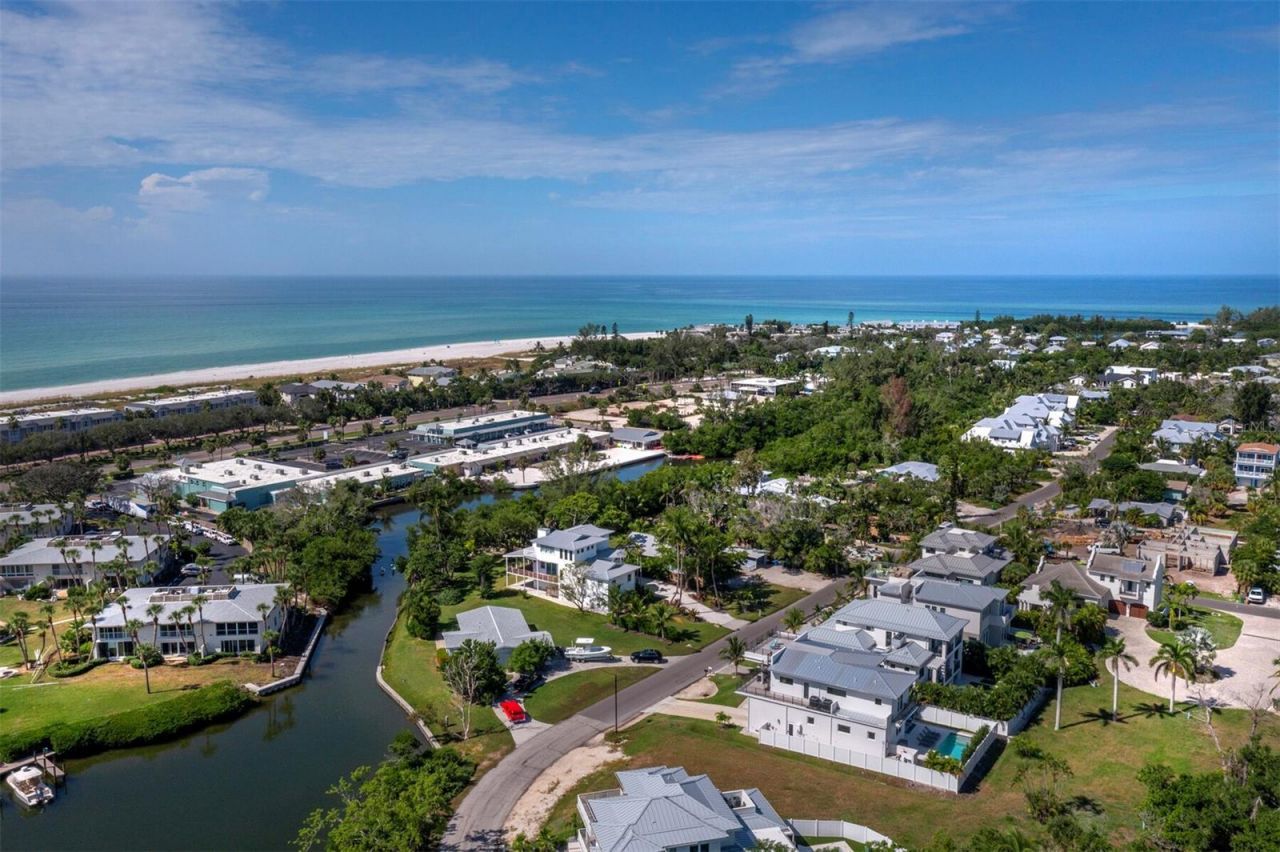 6810 Longboat Drive S, Longboat Key, FL 34228 Photo