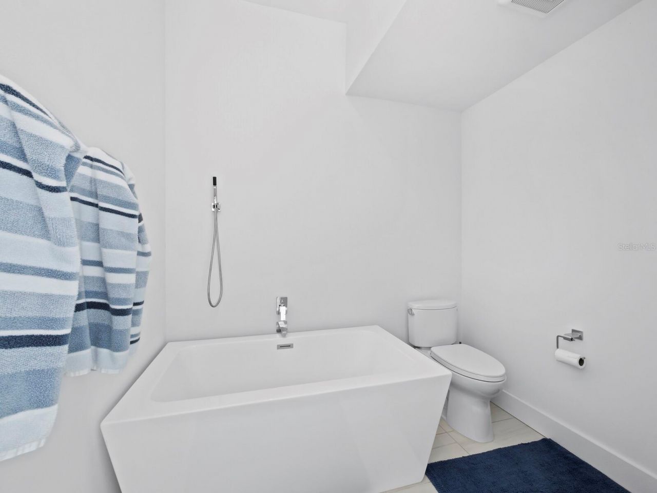 6810 Longboat Drive S, Longboat Key, FL 34228 Photo