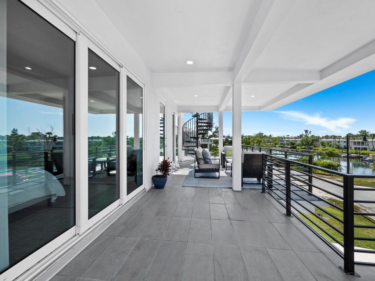 6810 Longboat Drive S, Longboat Key, FL 34228 Photo