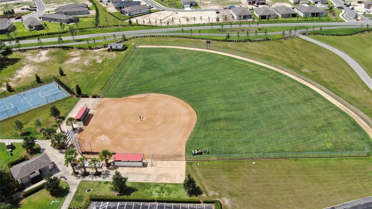 9566 SW 70th Loop, Ocala, FL 34481 Photo