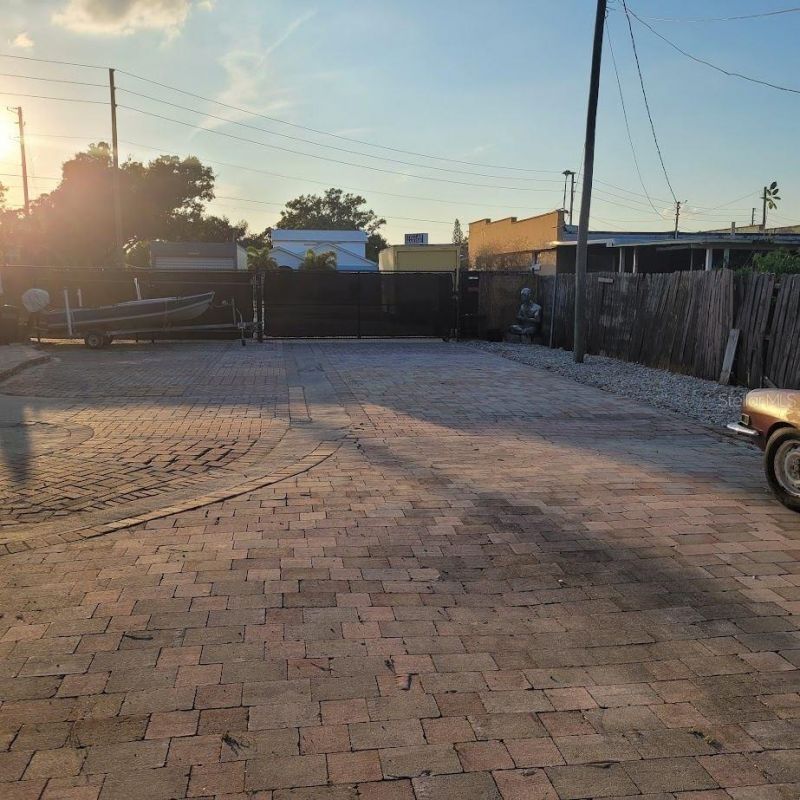 5205 Haines Road N, Saint Petersburg, FL 33714 Photo