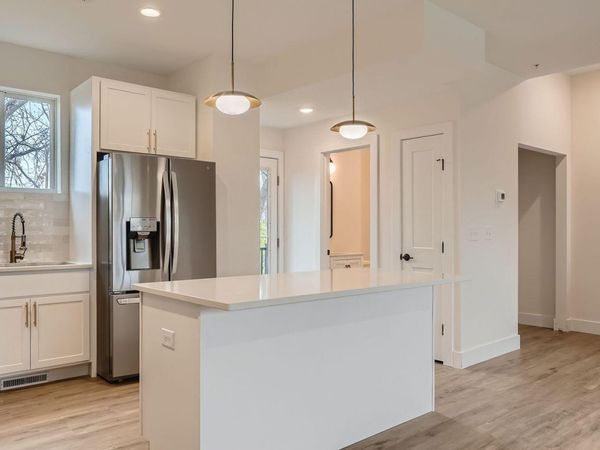 1995 11th Avenue E, Unit 2, Maplewood, MN 55119