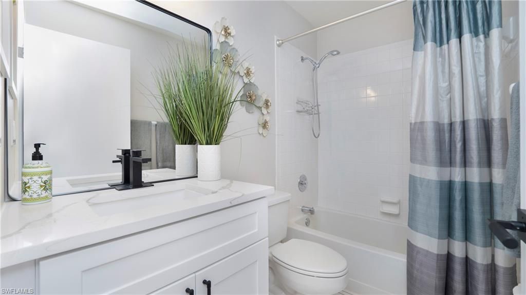 5731 Foxlake Dr, Unit 8, North Fort Myers, FL 33917 Photo