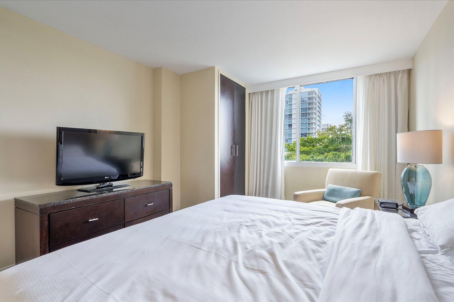 2670 E Sunrise Boulevard, Unit 409, Fort Lauderdale, FL 33304 Photo