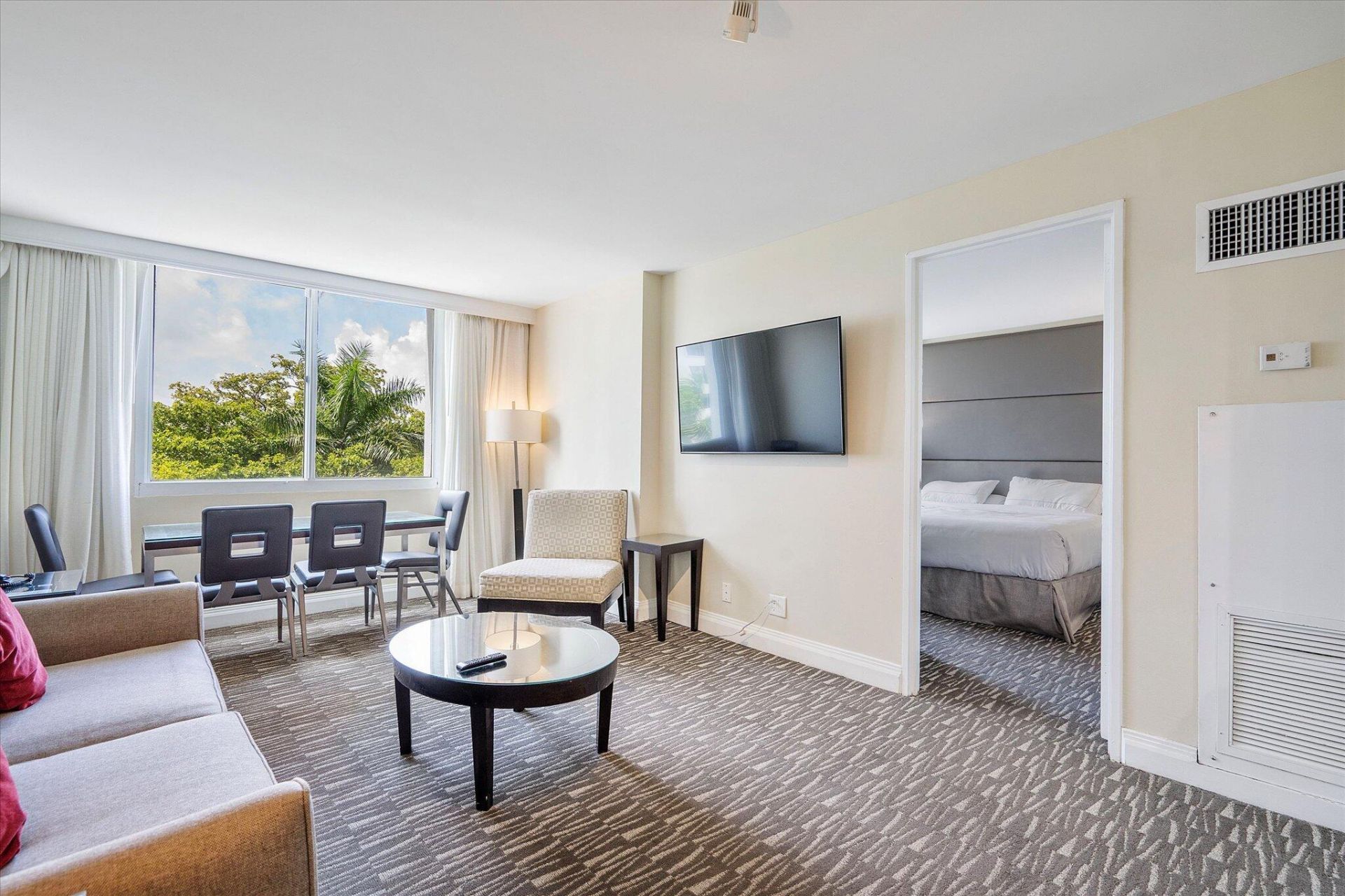 2670 E Sunrise Boulevard, Unit 409, Fort Lauderdale, FL 33304 Photo