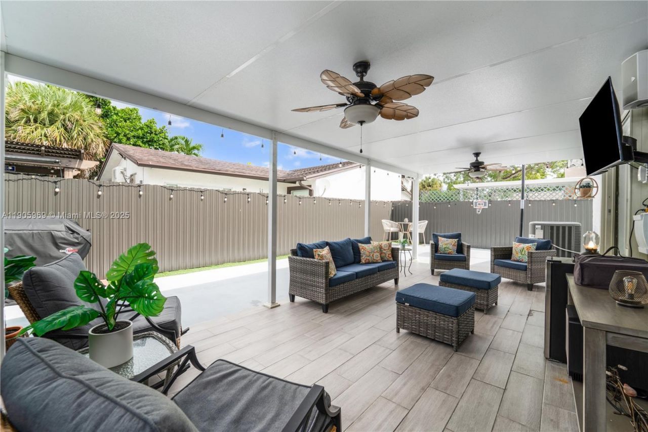 9746 SW 147th Ct, Miami, FL 33196 Photo