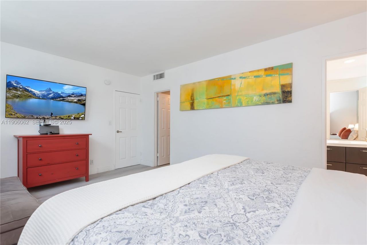 3901 S Ocean Dr, Unit 4P, Hollywood, FL 33019 Photo