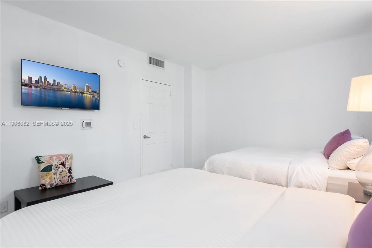 3901 S Ocean Dr, Unit 4P, Hollywood, FL 33019 Photo