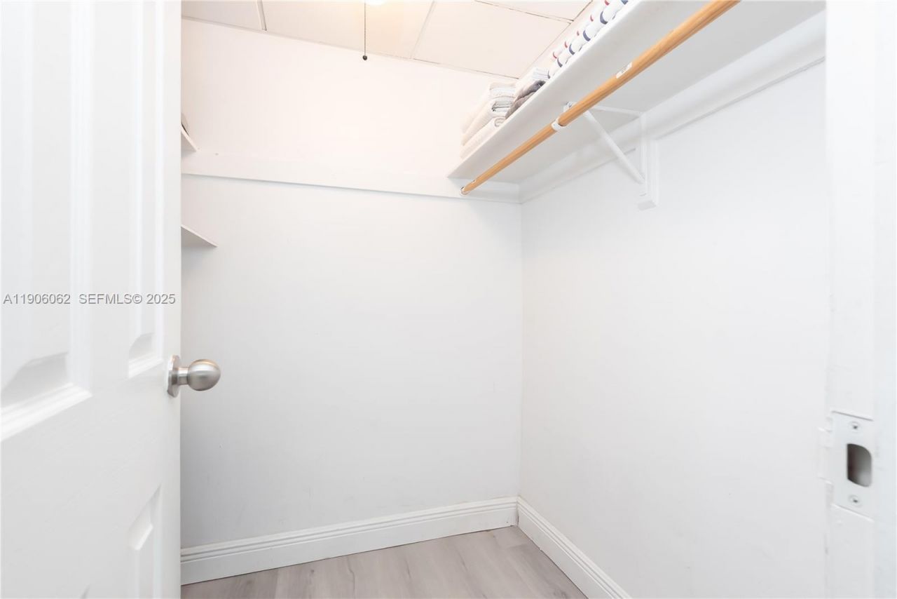 3901 S Ocean Dr, Unit 4P, Hollywood, FL 33019 Photo