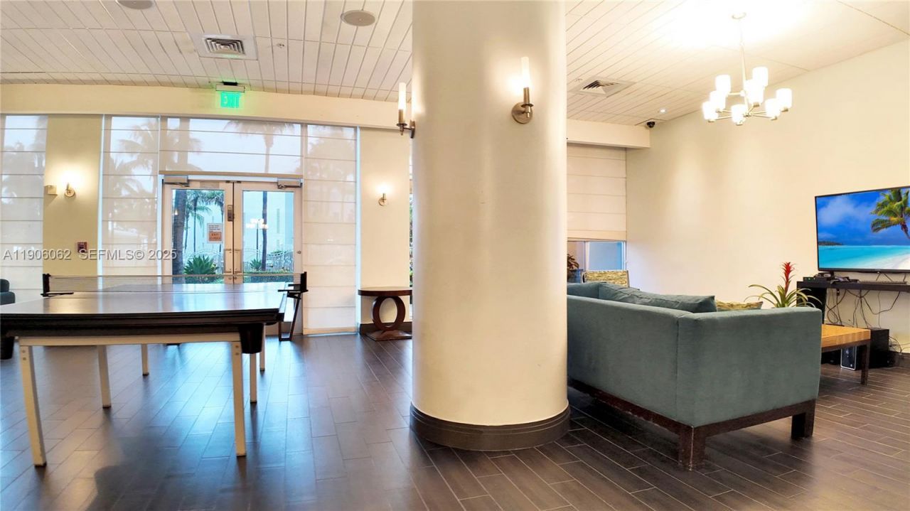 3901 S Ocean Dr, Unit 4P, Hollywood, FL 33019 Photo