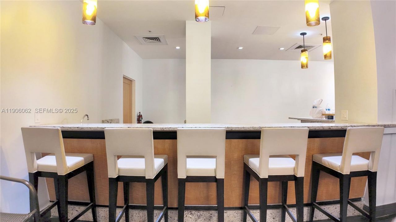 3901 S Ocean Dr, Unit 4P, Hollywood, FL 33019 Photo