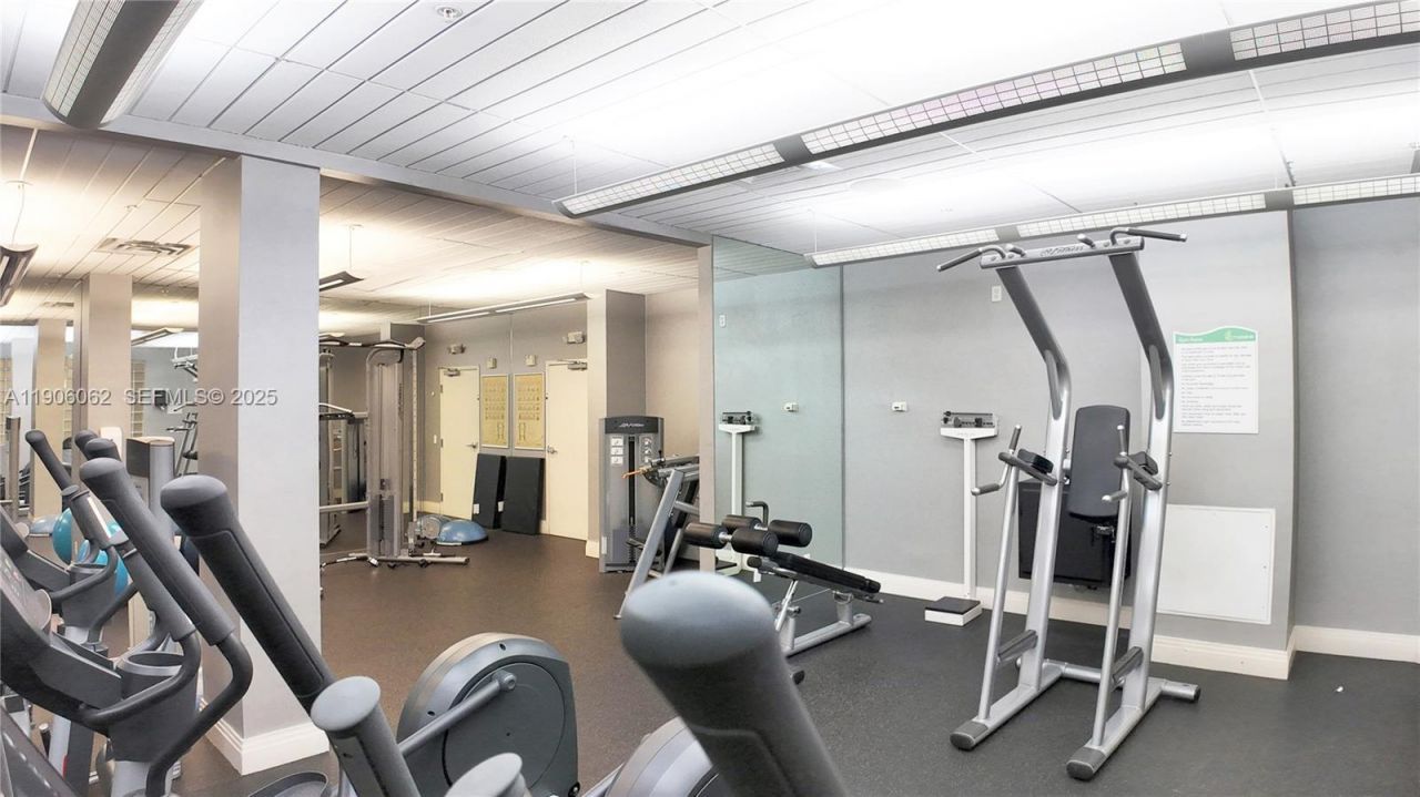 3901 S Ocean Dr, Unit 4P, Hollywood, FL 33019 Photo