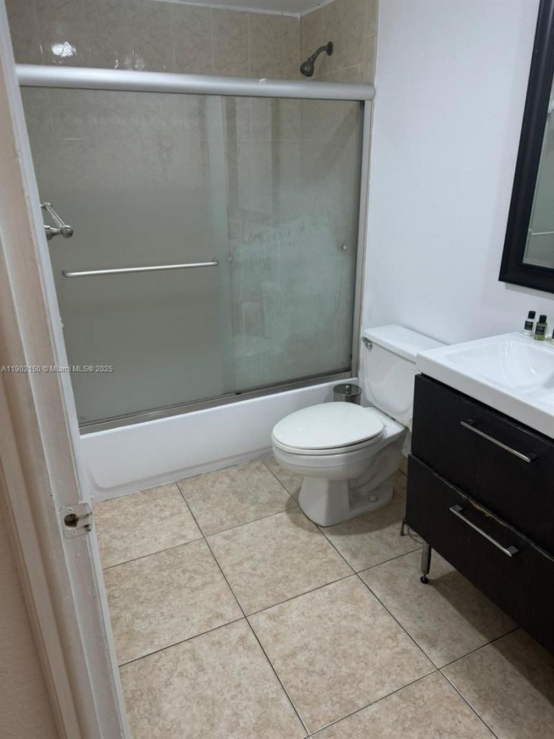 19370 Collins Ave, Unit 206, Sunny Isles Beach, FL 33160 Photo