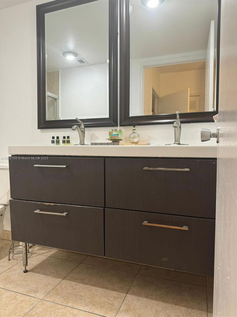 19370 Collins Ave, Unit 206, Sunny Isles Beach, FL 33160 Photo