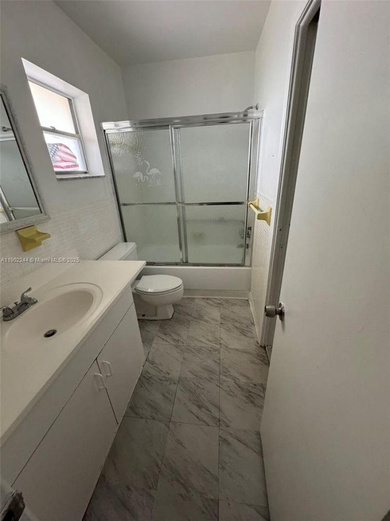 20201 NE 29th Ct, Unit D329, Aventura, FL 33180 Photo