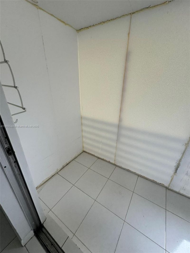 20201 NE 29th Ct, Unit D329, Aventura, FL 33180 Photo