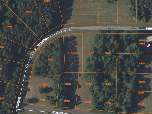 25 Deerfield Lane, Tabor City, NC 28463