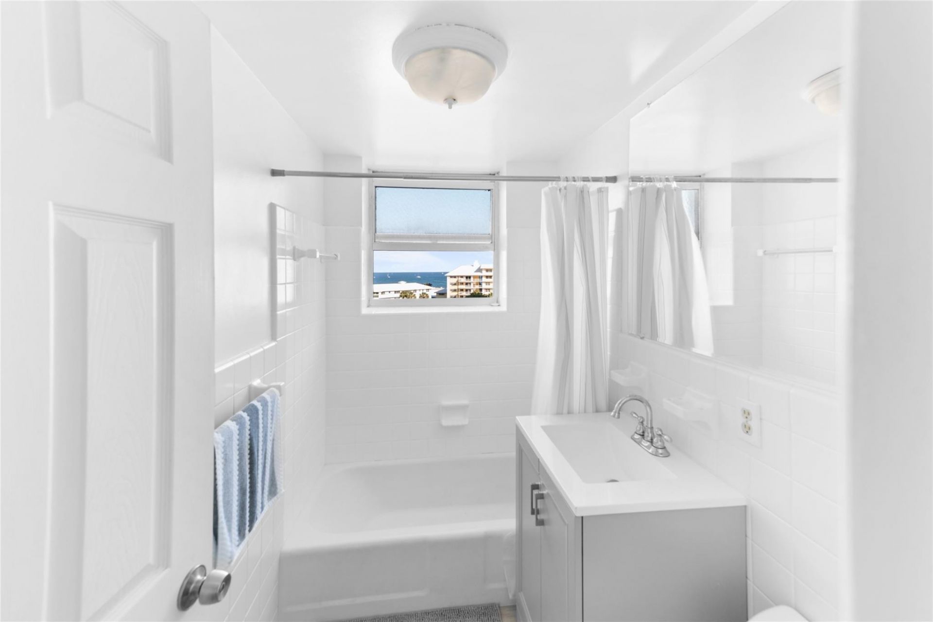 1900 S Ocean Drive, Unit 712, Fort Lauderdale, FL 33316 Photo