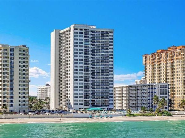 3140 S Ocean Drive, Unit 609, Hallandale Beach, FL 33009