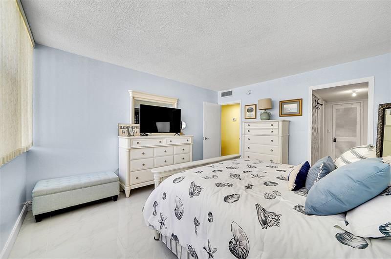 3140 S Ocean Drive, Unit 609, Hallandale Beach, FL 33009 Photo