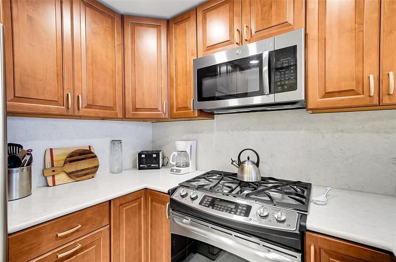 3140 S Ocean Drive, Unit 609, Hallandale Beach, FL 33009 Photo