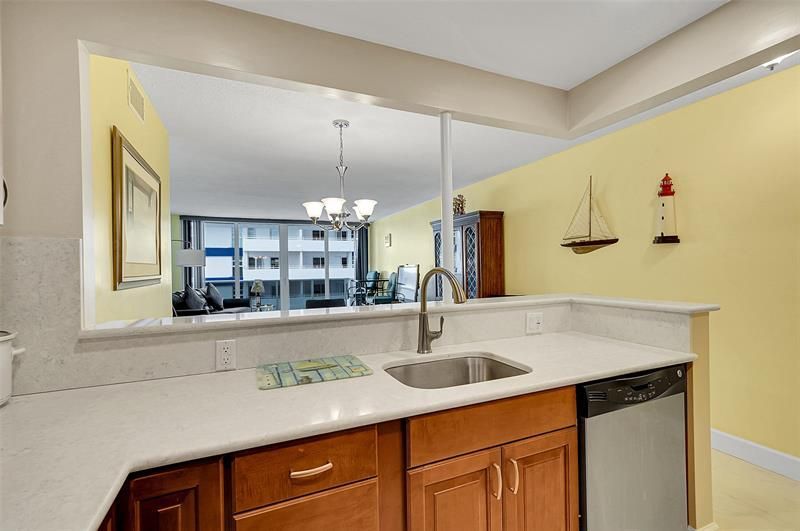 3140 S Ocean Drive, Unit 609, Hallandale Beach, FL 33009 Photo