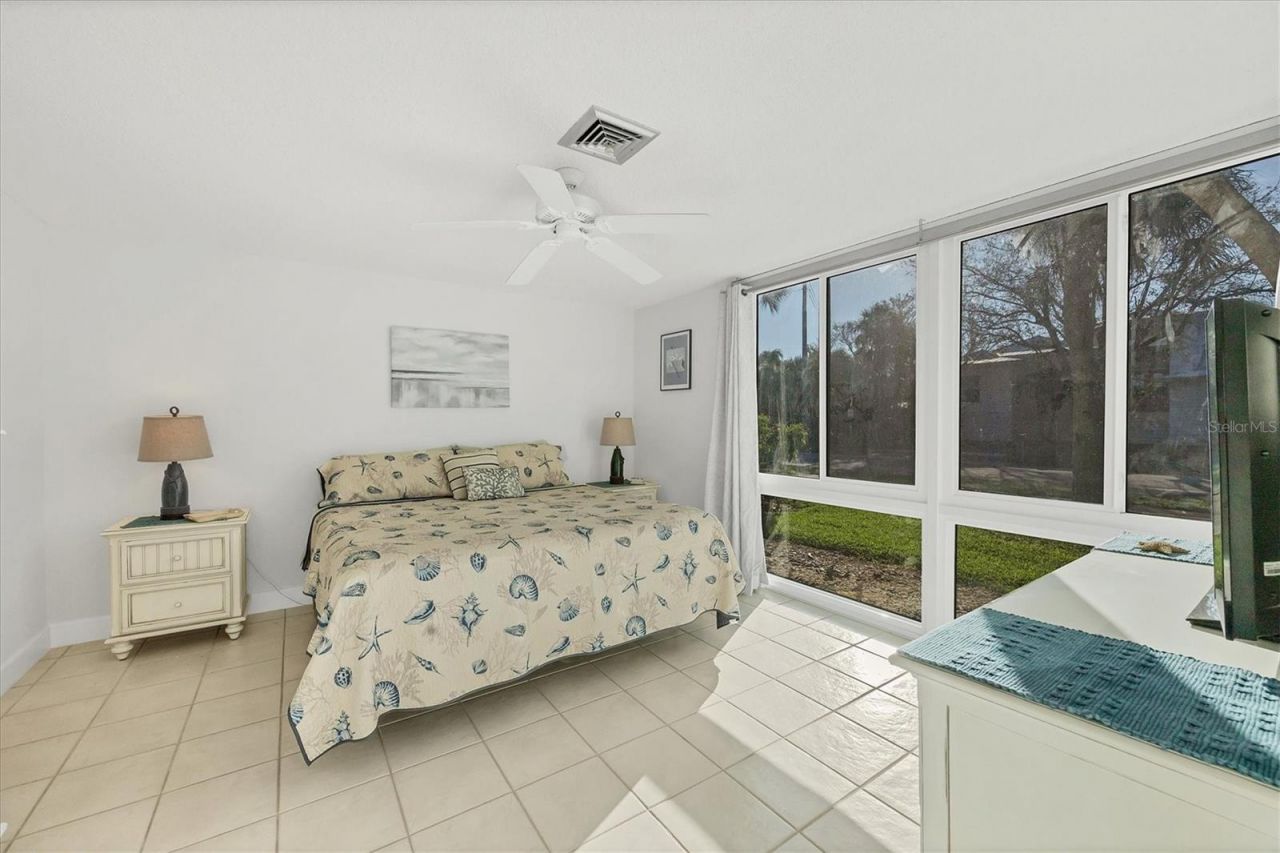 500 S Washington Drive, Unit 3A, Sarasota, FL 34236 Photo