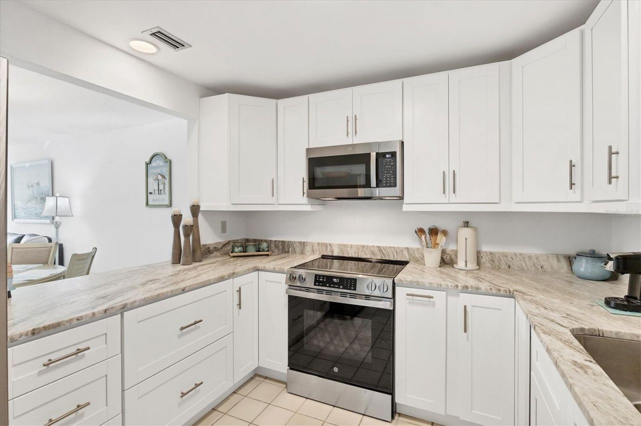 500 S Washington Drive, Unit 3A, Sarasota, FL 34236 Photo