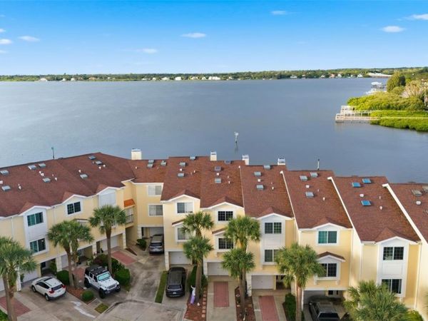 140 BRENT CIRCLE, OLDSMAR, FL 34677