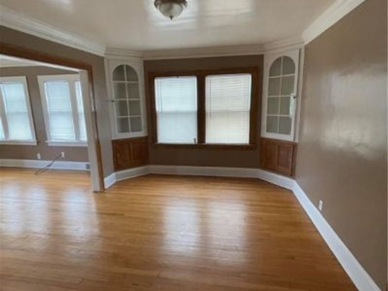 17010 Kenyon Road, Shaker Heights, OH 44120 Photo 2