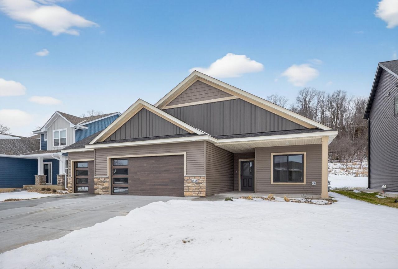 1845 Hadley Hills Drive Ne, Rochester, MN 55906 Main Photo