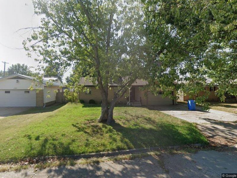 1311 Park Heights Street Miami, OK 74354