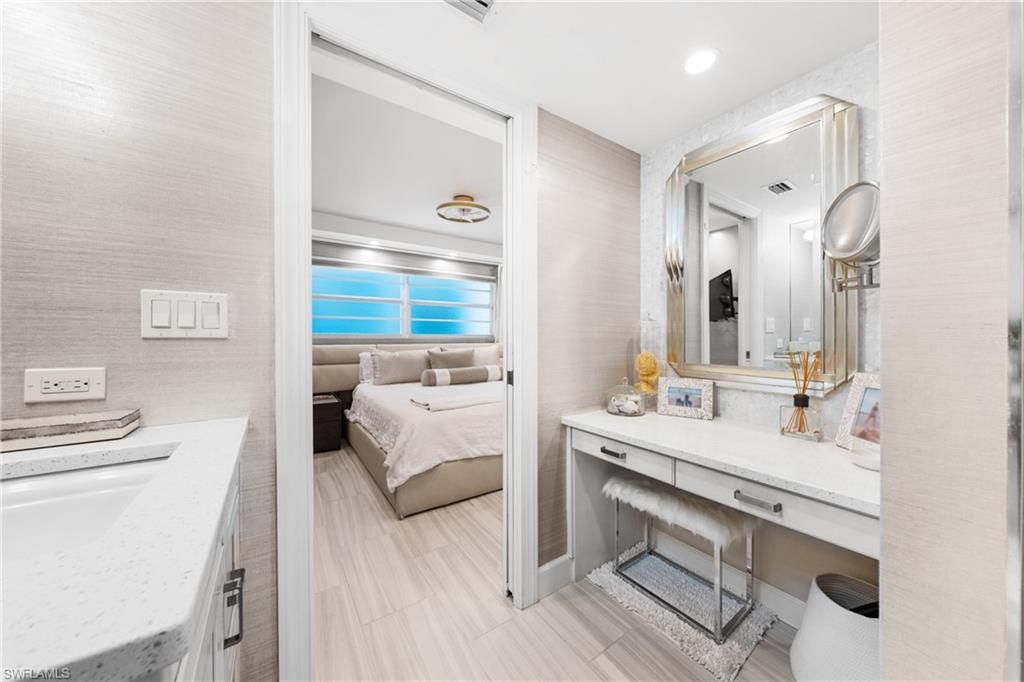 4200 Belair Ln, Unit 300, Naples, FL 34103 Photo