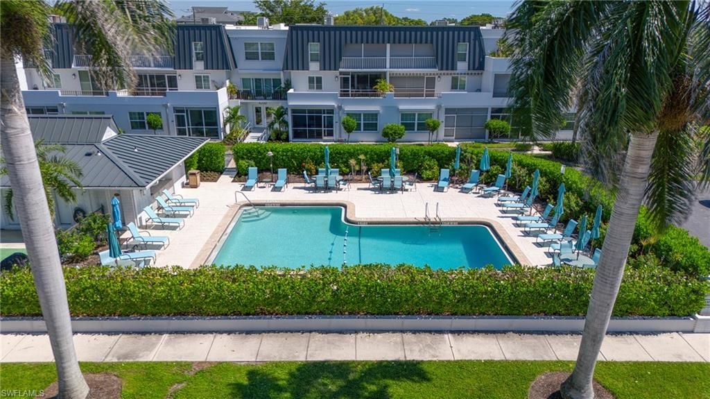 4200 Belair Ln, Unit 300, Naples, FL 34103 Photo