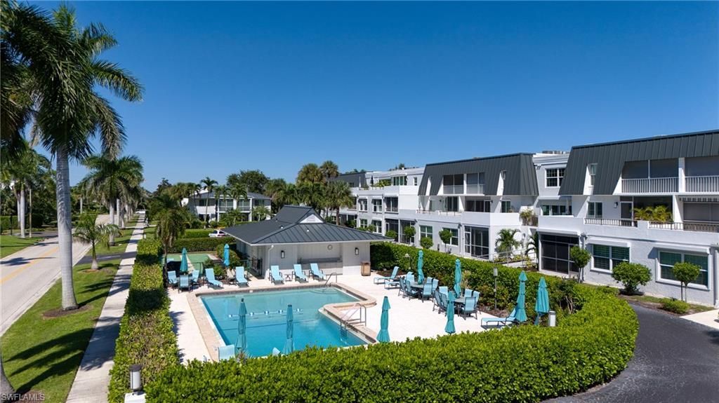 4200 Belair Ln, Unit 300, Naples, FL 34103 Photo