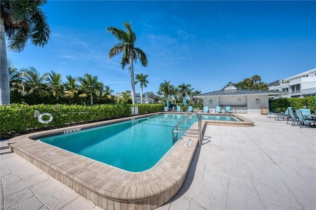 4200 Belair Ln, Unit 300, Naples, FL 34103 Photo