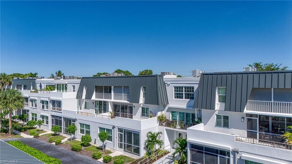 4200 Belair Ln, Unit 300, Naples, FL 34103 Photo