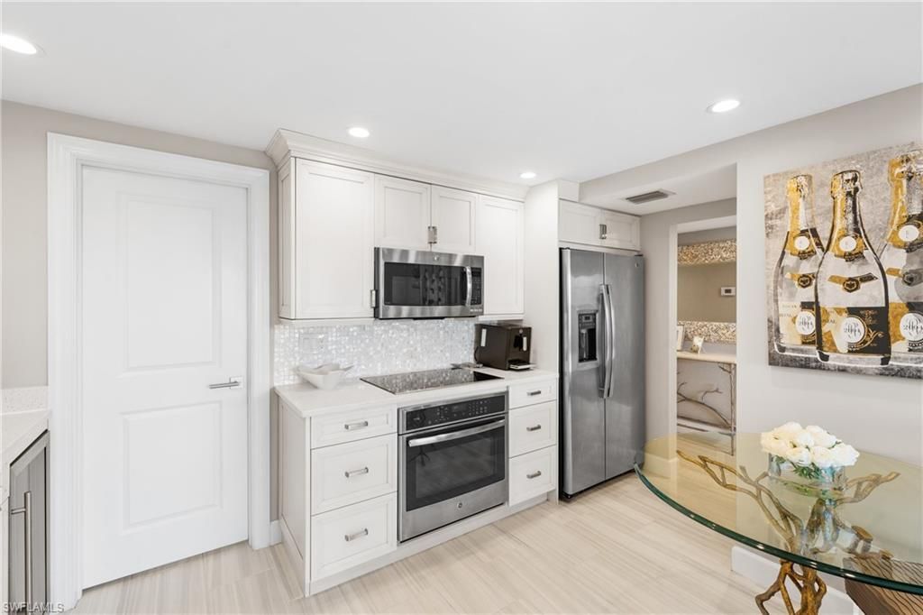 4200 Belair Ln, Unit 300, Naples, FL 34103 Photo