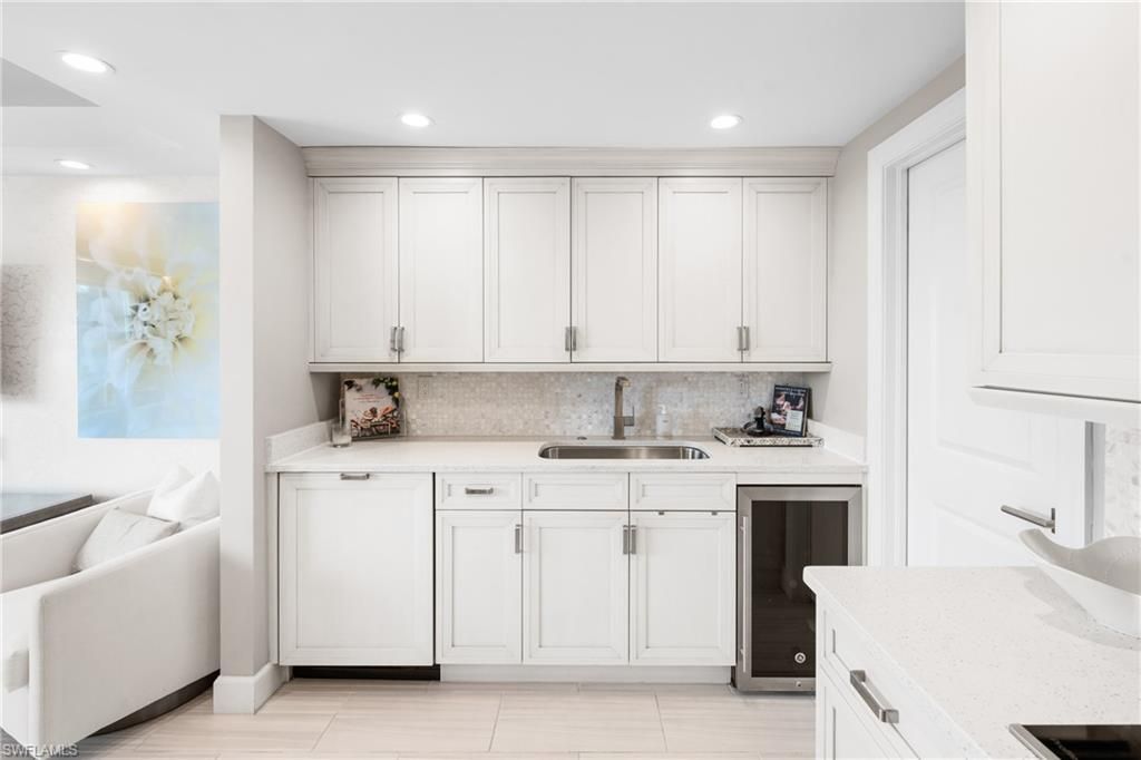 4200 Belair Ln, Unit 300, Naples, FL 34103 Photo