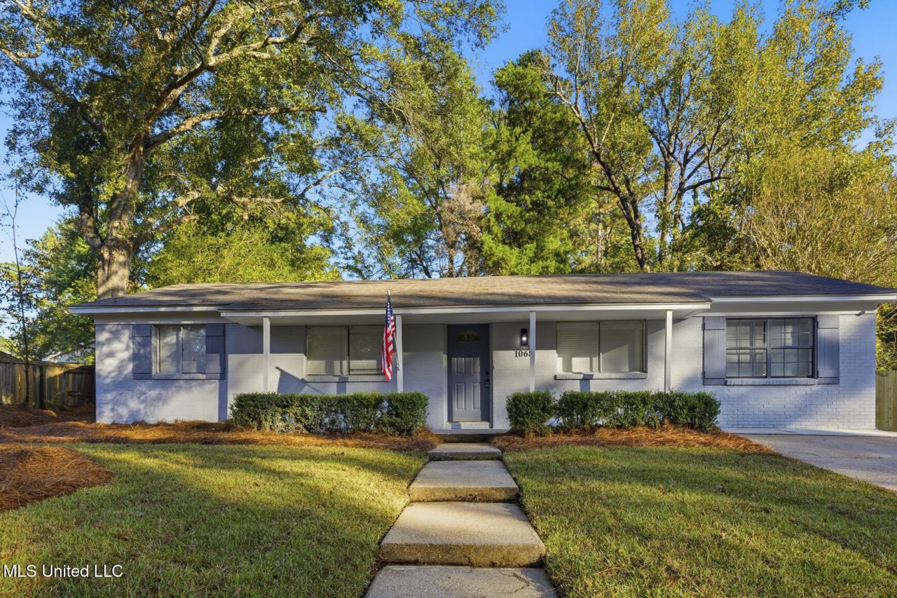 1068 Westway Street, Jackson, MS 39212 Main Photo