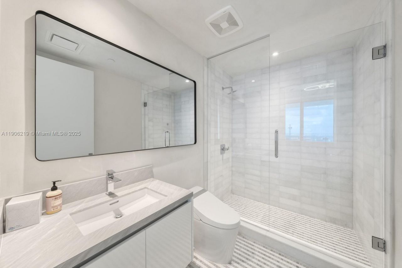 700 NE 26th Ter, Unit 5103, Miami, FL 33137 Photo