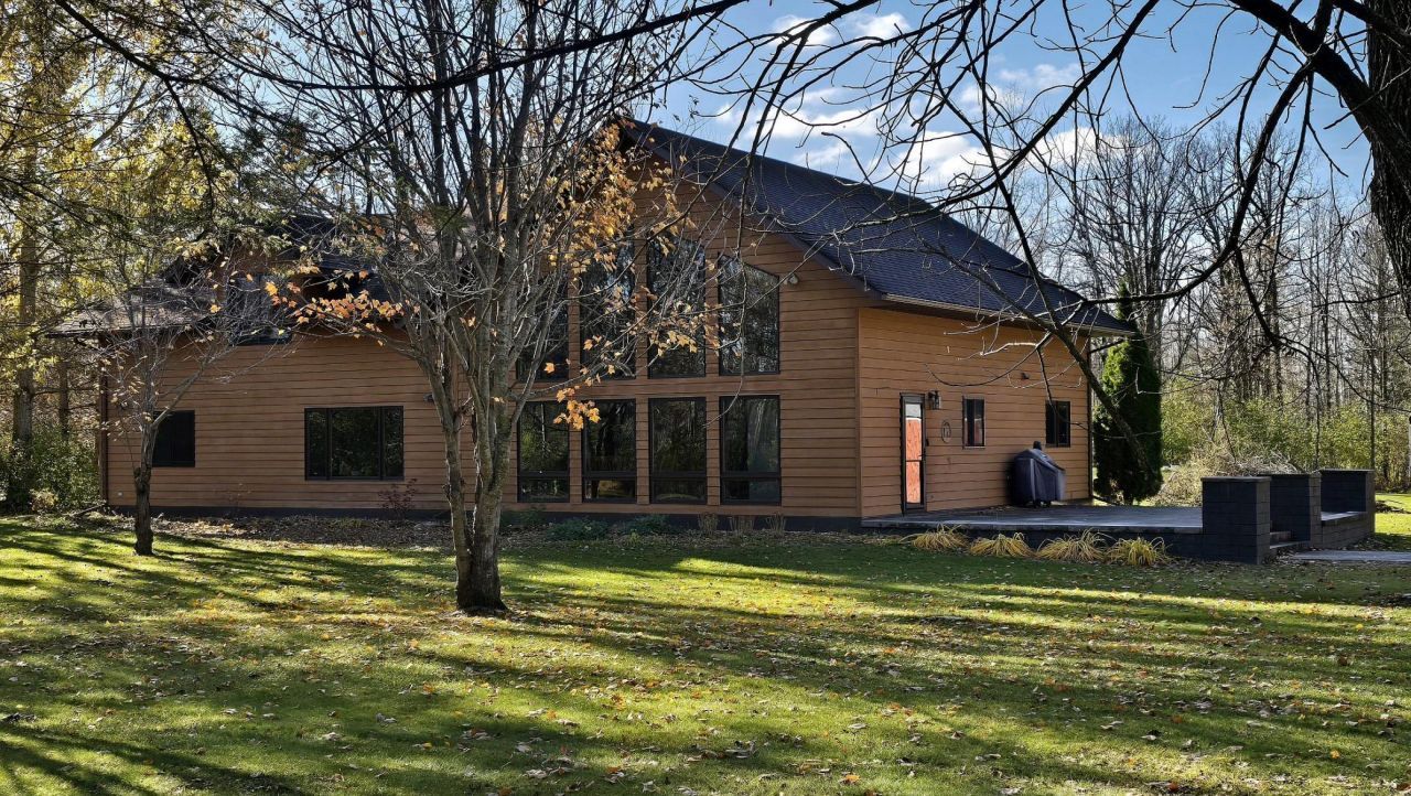 463 Byes Avenue Nw, Solway, MN 56678 Main Photo