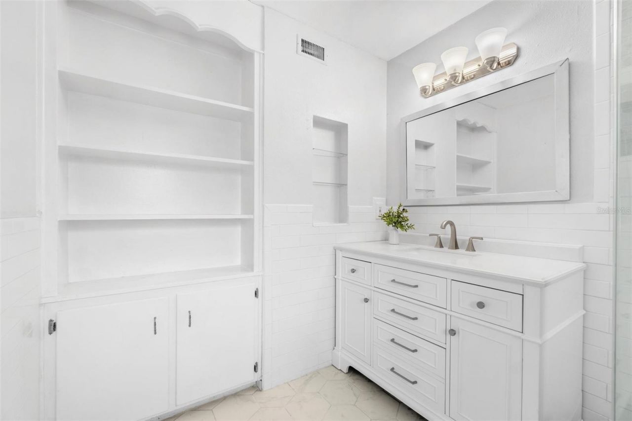 3159 61st Lane N, Saint Petersburg, FL 33710 Photo