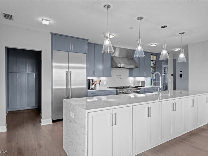 2044 Random Road, Unit 301, Cleveland, OH 44106 Photo 14