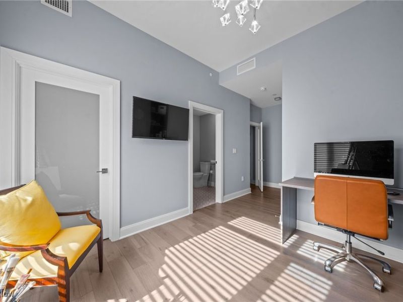 2044 Random Road, Unit 301, Cleveland, OH 44106 Photo 33