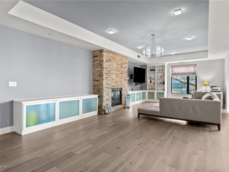 2044 Random Road, Unit 301, Cleveland, OH 44106 Photo 8