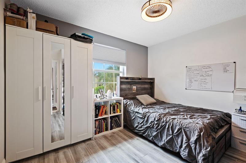 338 NW 152nd Ln, Pembroke Pines, FL 33028 Photo