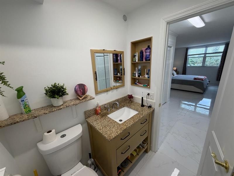 2901 NW 46th Avenue, Unit 305, Lauderdale Lakes, FL 33313 Photo