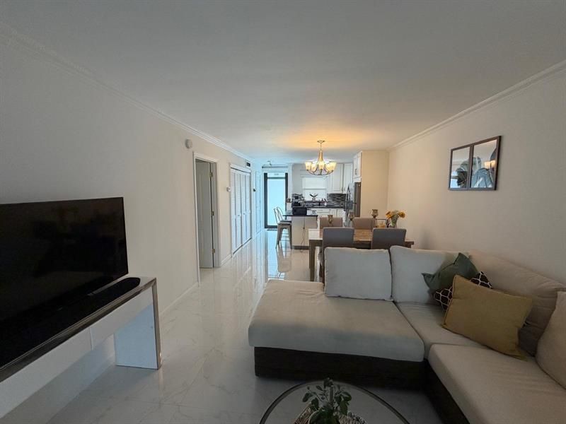 2901 NW 46th Avenue, Unit 305, Lauderdale Lakes, FL 33313 Photo